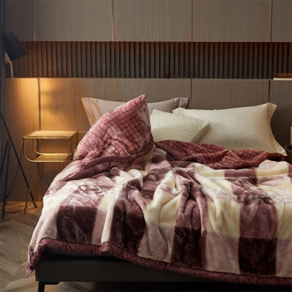 Blanket, Ultra Soft, Brings A Sense Of Happiness, Deeply Relaxing, Gentle On The Skin, With A Mild Touch.