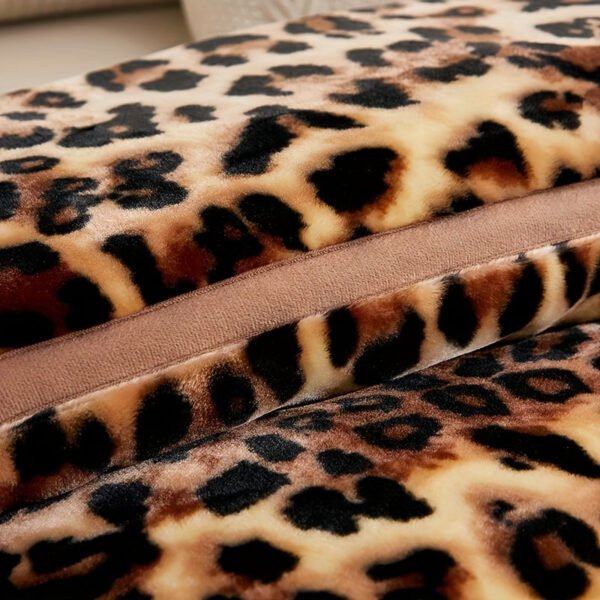 Soft Warm High Gram Weight Leopard Print Thick Blanket Year Round Luxurious Comfort And Coziness For Bedroom, Guest Room, Living Room, Dormitory, Car, Sofa, Travel Multifunctional Design