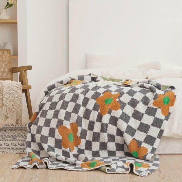 Half Fluffy Checkered Floral Blanket Soft Plush & Cozy All Season Throw For Sofa, Bed, Office Nap Green & White Grid With Pink Flowers Contemporary Home Decor, Throw Blanket For Couch
