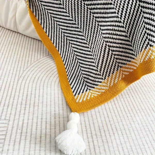 Glam Style Knitted Throw Blanket With Striped Pattern – Fantasy Theme Acrylic Soft Breathable Warm Nap Blanket For Office, Couch, Car, Bed – All Season Multipurpose Decorative Throw With Special Features