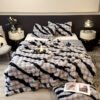 A Soft And Comfortable Printed Blanket From The Printed Series, Made Of Faux Rabbit Fur Plush, Suitable For Warmth In All Four Seasons. It Can Be Used In Various Settings Such As The Bedroom, Sofa, Office, Dormitory, Camping, And Travel
