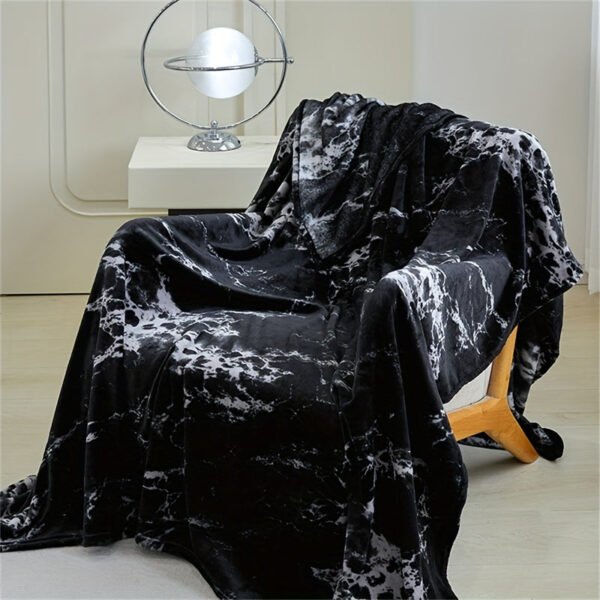 Marble Pattern Flannel Blanket | Contemporary Style, Polyester, Machine Washable, Suitable For All Seasons, Ideal For Bedroom And Living Room Decor
