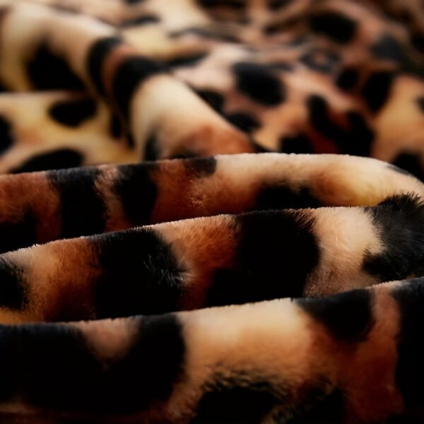 Soft Warm High Gram Weight Leopard Print Thick Blanket Year Round Luxurious Comfort And Coziness For Bedroom, Guest Room, Living Room, Dormitory, Car, Sofa, Travel Multifunctional Design