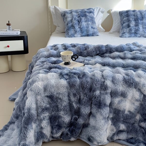 A Synthetic Rabbit Fur Blanket, Featuring Tie Dye Colors And Soft, Warm Bubble Fleece, Suitable For Bedrooms, Guest Rooms, Living Rooms, Student Dorms, Car Sofas, And Travel. This Versatile Blanket Is Perfect For All Seasons.
