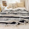 Double Color Jacquard Star Fleece Blanket With Pom Poms Soft Breathable All Season Bedspread, Geometric Pattern In Mixed Colors, Machine Washable Cottage Style Home Decor & Holiday Gift, Blanket For Bed, Cozy Bedroom Accessory