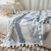 Double Color Jacquard Star Fleece Blanket With Pom Poms Soft Breathable All Season Bedspread, Geometric Pattern In Mixed Colors, Machine Washable Cottage Style Home Decor & Holiday Gift, Blanket For Bed, Cozy Bedroom Accessory