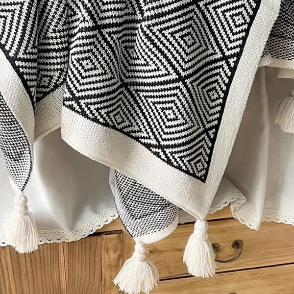 Preppy Style Black & White Geometric Throw Blanket Cozy All Season Polyester, Lightweight & Soft, Perfect For Couch Or Bed Decor, Cozy Home Accessory | Modern Home Decor | Soft