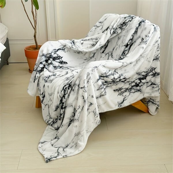 Marble Pattern Flannel Blanket | Contemporary Style, Polyester, Machine Washable, Suitable For All Seasons, Ideal For Bedroom And Living Room Decor